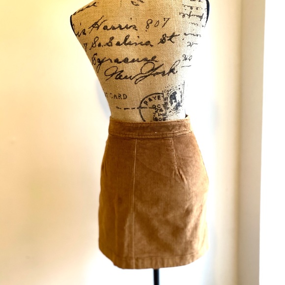 Aritzia Corduroy Mini Skirt - Picture 3 of 3